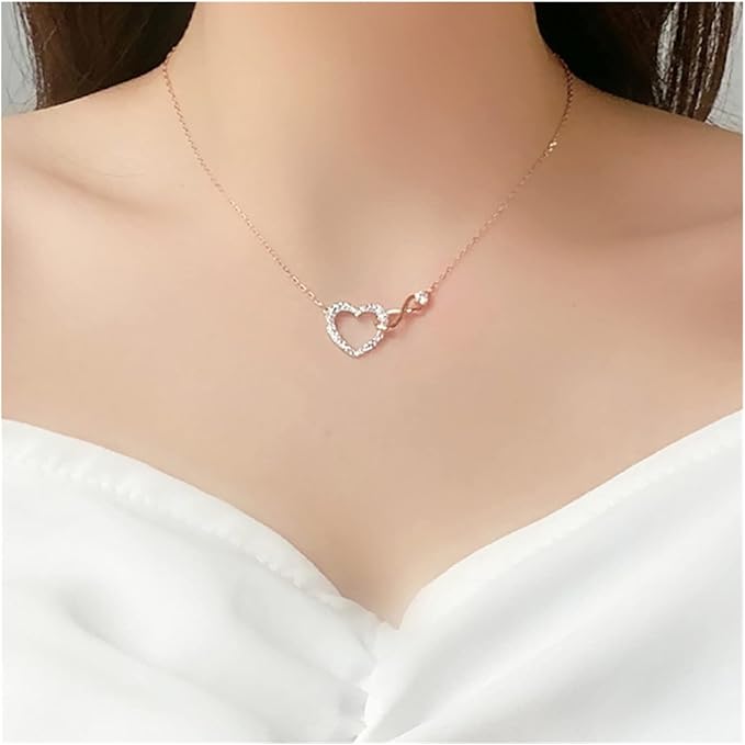 Lovemark™ - COLLAR CON DISEÑO CORAZÓN INFINITO